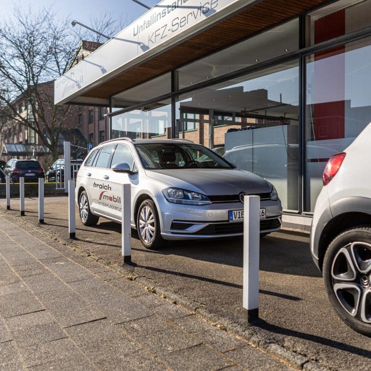 Abbildung Auto mit Beschriftung